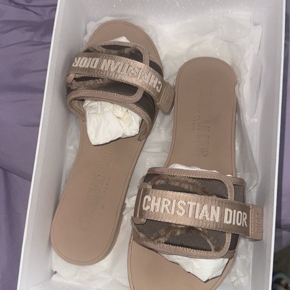 Dior slides - Picture 3 of 3